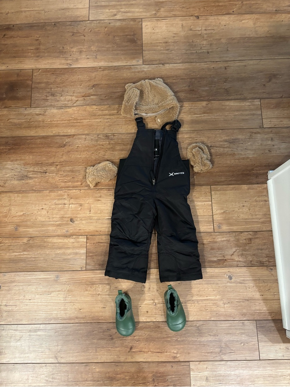 12-24 month baby/toddler snow suit, hat, mittens and boots